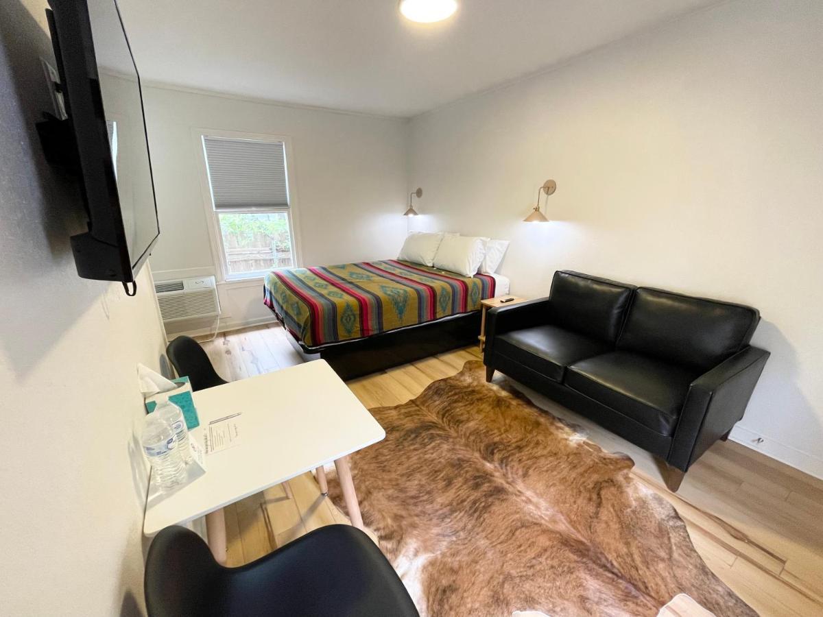 Frederick Motel เฟรเดอริกส์เบิร์ก ภายนอก รูปภาพ