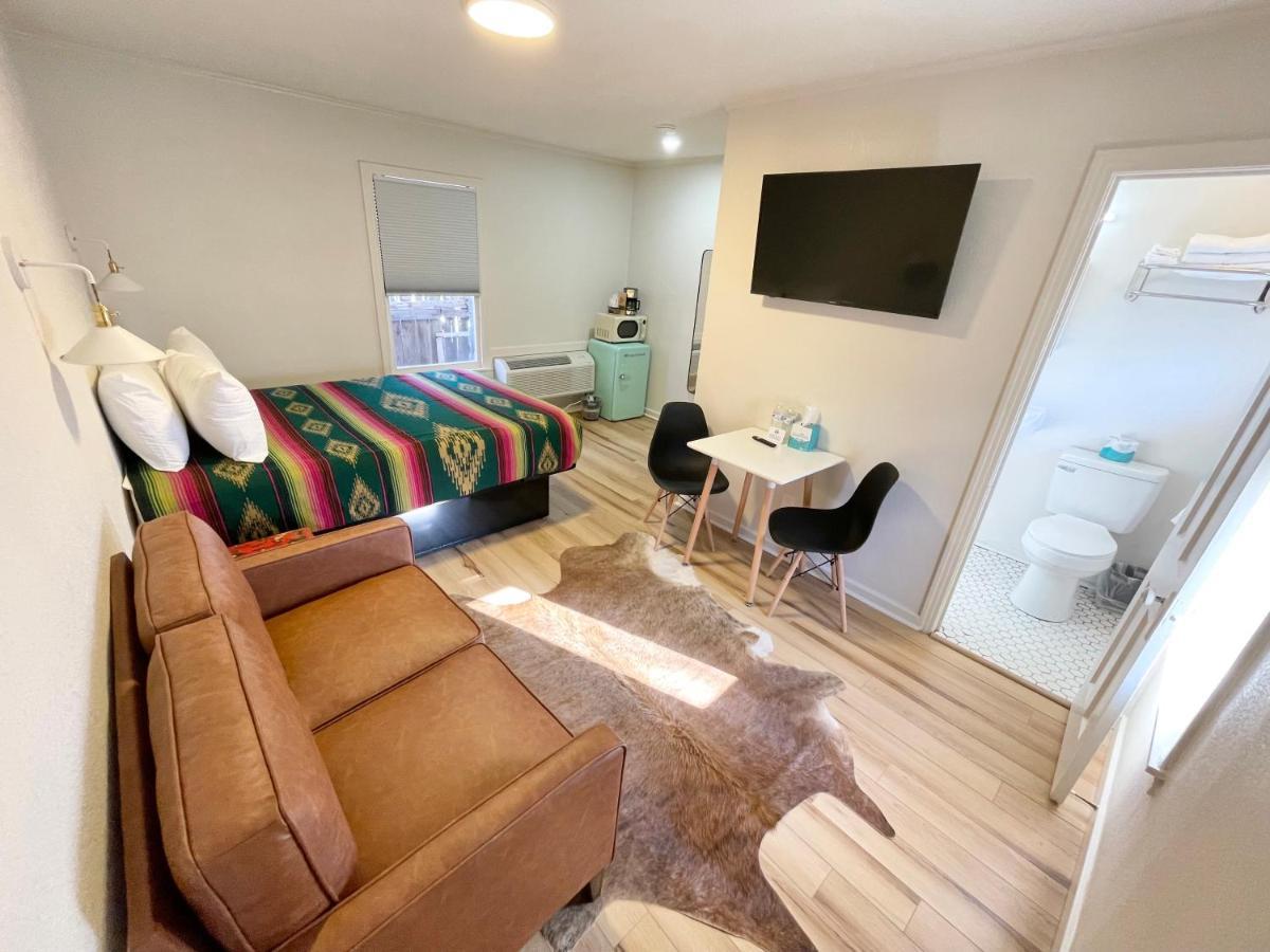 Frederick Motel เฟรเดอริกส์เบิร์ก ภายนอก รูปภาพ